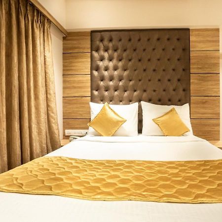 Hotel Pacific Residency - Andheri Mumbai Dış mekan fotoğraf