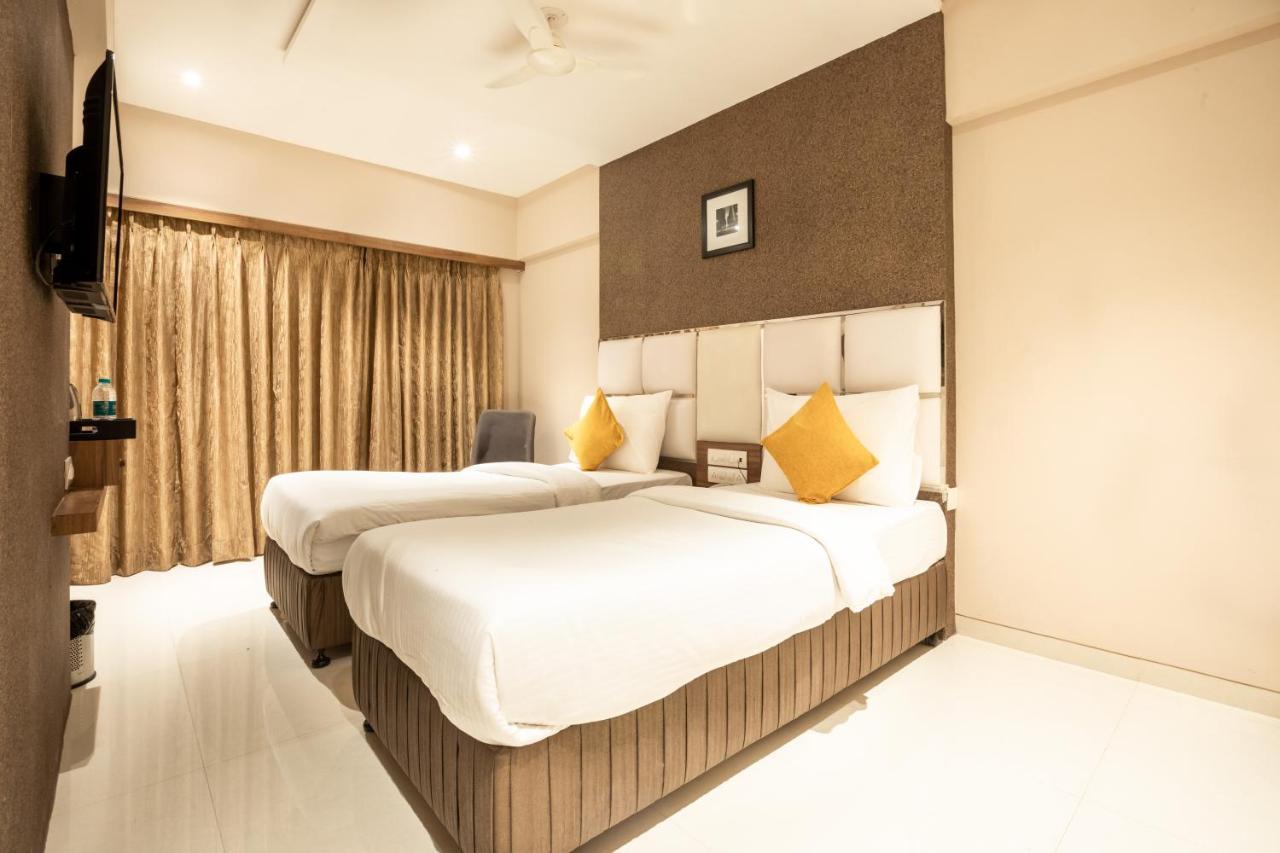 Hotel Pacific Residency - Andheri Mumbai Dış mekan fotoğraf